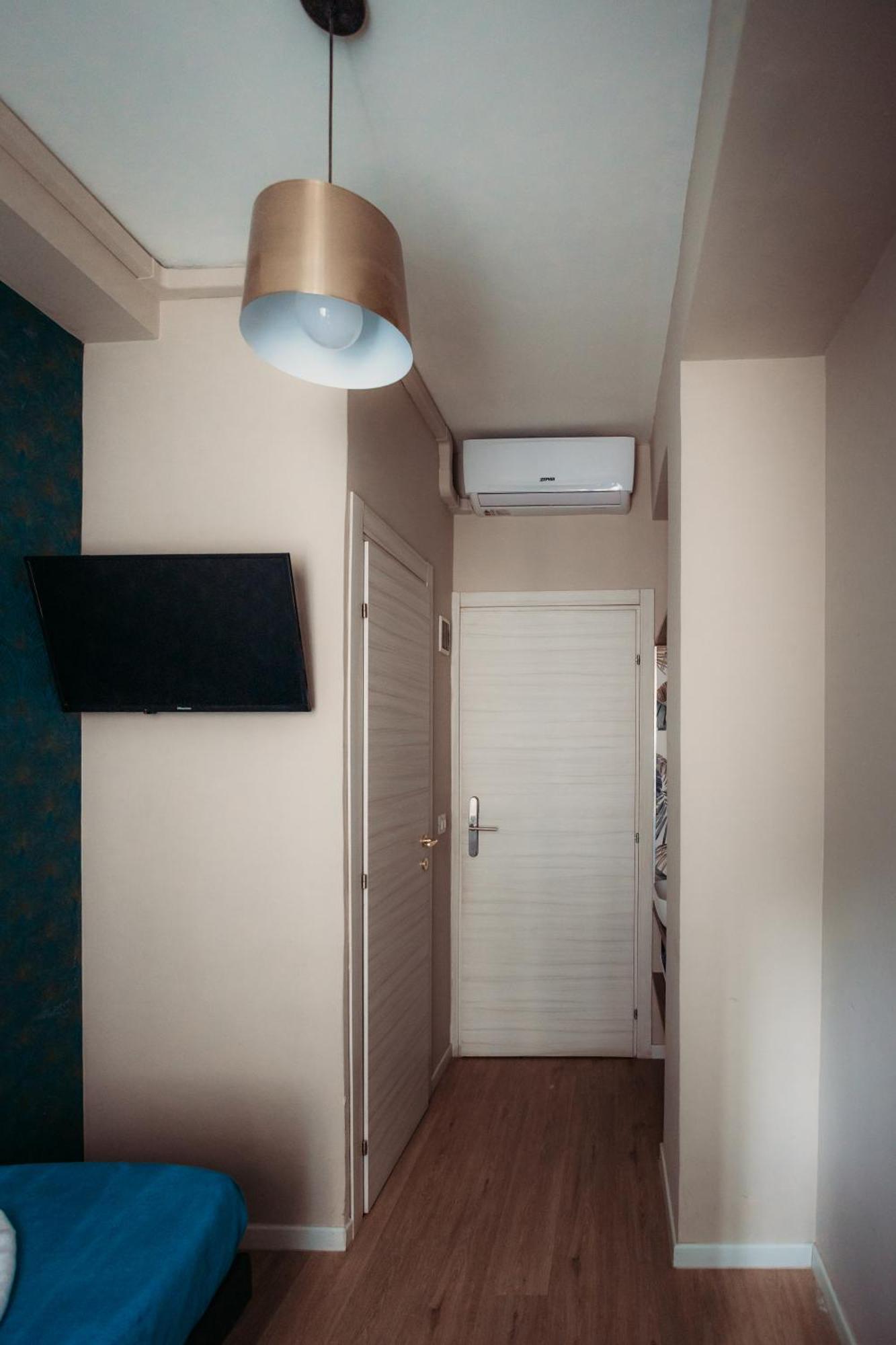 Hotel Domus Tiberina Rome Exterior photo