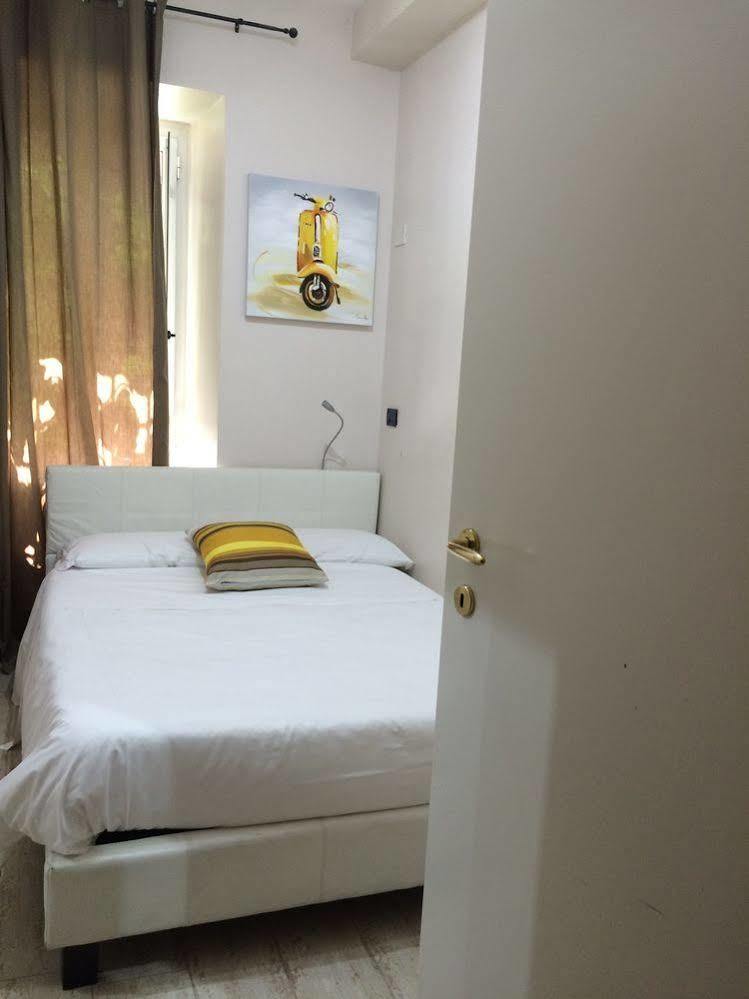 Hotel Domus Tiberina Rome Exterior photo
